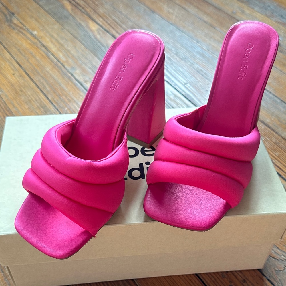 Women's Pink Heeled Sandals 6.5